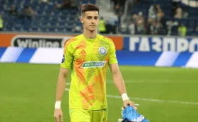 Арендованный у «Зенита» вратарь порвал «кресты» в матче за аутсайдера РПЛ