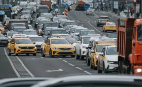 Путин подписал закон о локализации машин такси