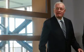 Келлог назвал безрассудными слова Медведева о третьей мировой войне