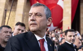 В Стамбуле напали на лидера турецкой оппозиции