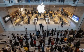 Трамп пригрозил Apple пошлинами в 25%