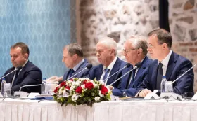 Мединский ответил на запрос Киева на встречу Путина и Зеленского