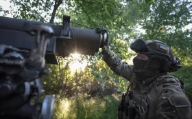 Песков назвал слова Мерца о дальнобойном оружии «провоцированием войны»